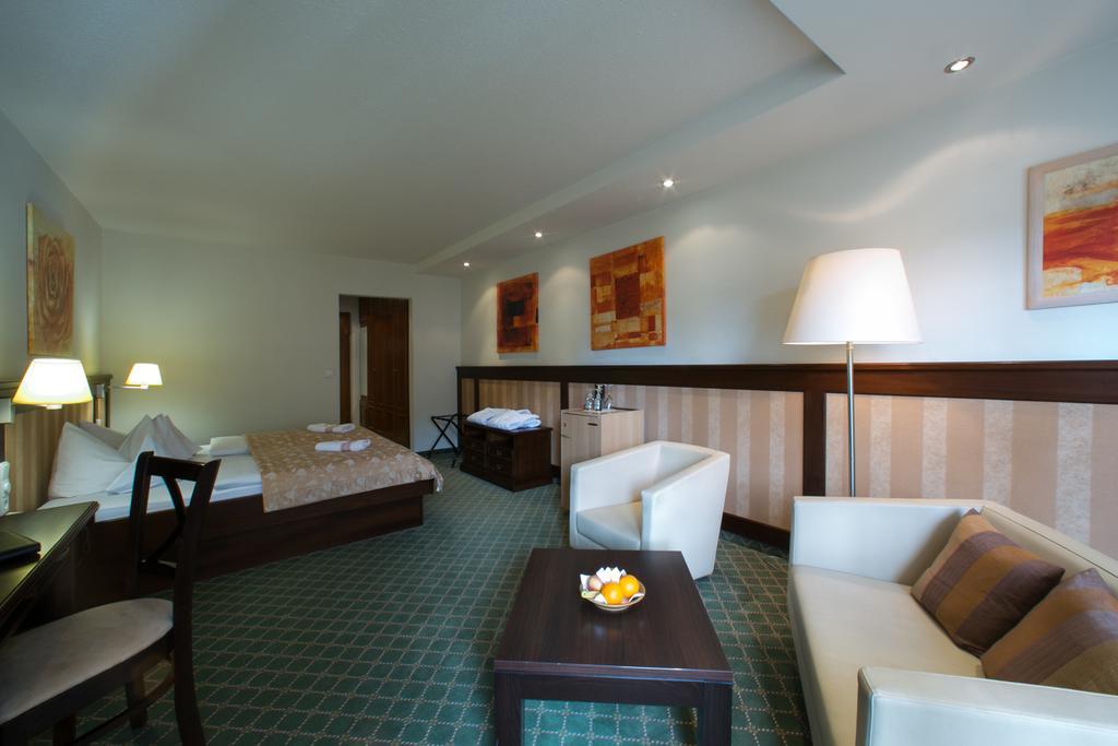 Hotel Hirsch Oberstaufen Kültér fotó